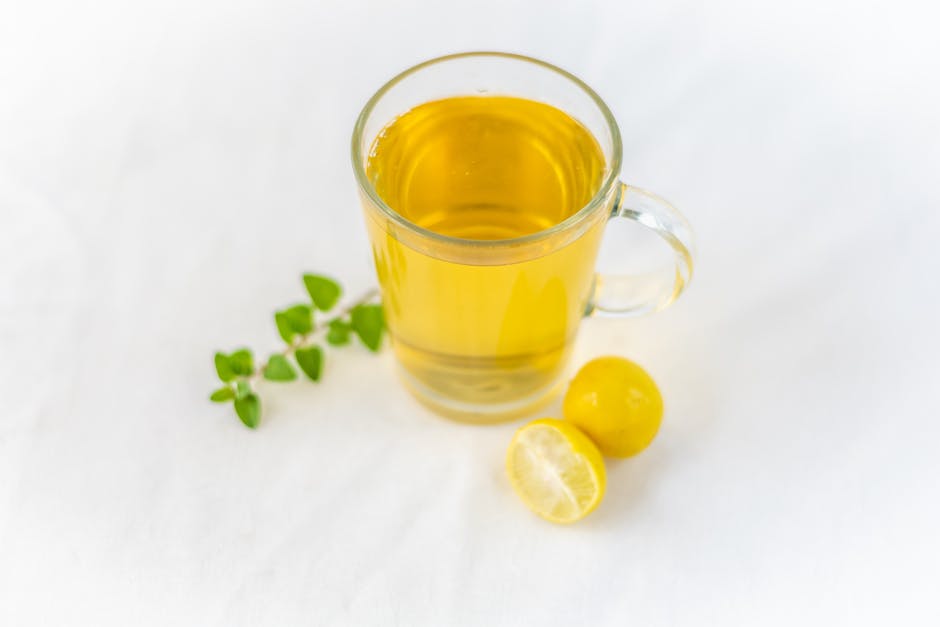 Lemon Balm Tea: Calming the Stomach